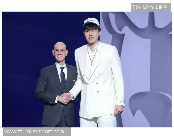 杨瀚森坦言英语表达偶尔失灵未来仍需不断提升语言能力