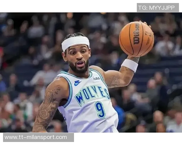 克拉克谈亚历山大沃克离队意外防守有信心重返前五名