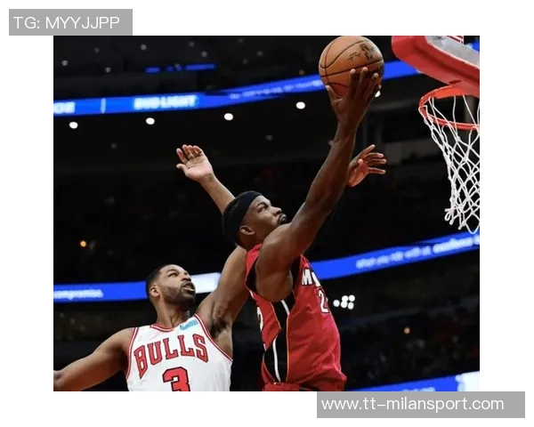 布兰登威廉姆斯表现出色8投7中贡献18分助攻篮板全面开花